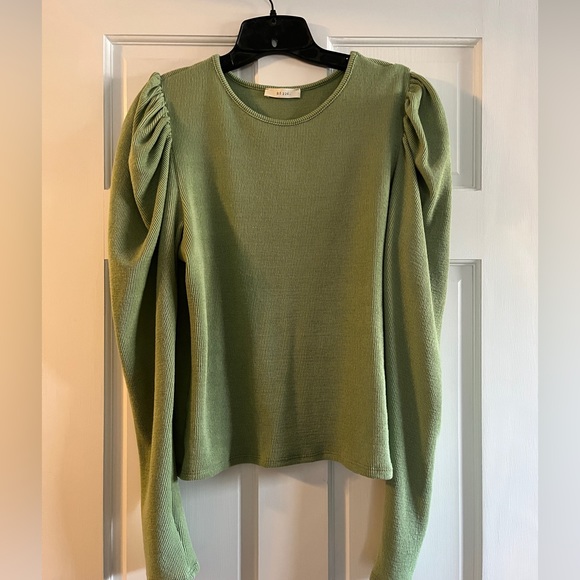 Green Puff Sleeve Henley Large - Picture 1 of 5